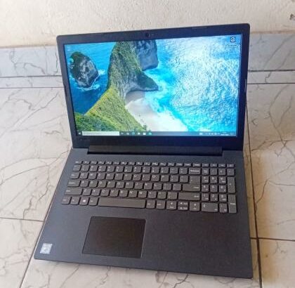 Laptop Lenovo IdeaPad 130-15IKB Intel Core i3-7020U (7°th Geração) 8GB Ram, 256GB SSD, Intel HD Graphics 620