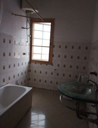 Excelente Geminada T3 no Bairro Central