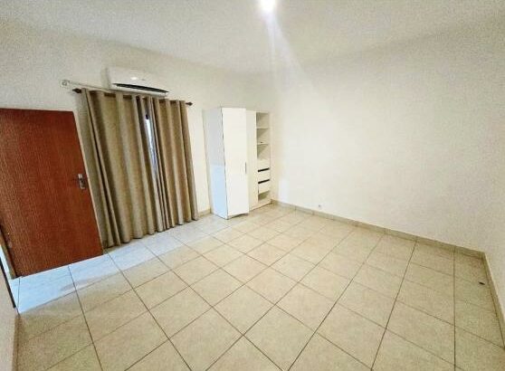 Vende-se Moradia Tipo 3 no Condomínio Liberdade