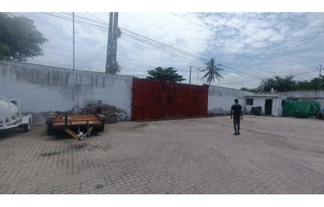 Vende-se um complexo de 2 Armazéns na Machava