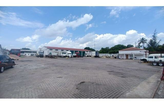 Vende-se um complexo de 2 Armazéns na Machava