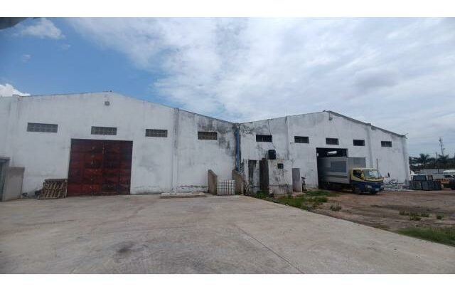 Vende-se um complexo de 2 Armazéns na Machava