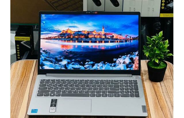 Lenovo IdeaPad Slim 3i, i7-12Th Gen. Moderno & Executivo