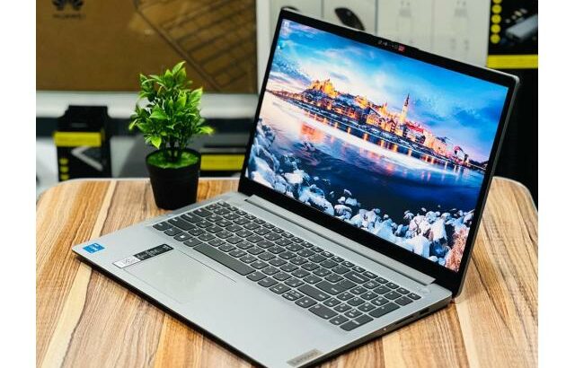 Lenovo IdeaPad Slim 3i, i7-12Th Gen. Moderno & Executivo