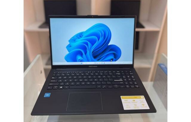 Laptop ASUS – VIVOBOOK Go 12° Gen, New out of Box.