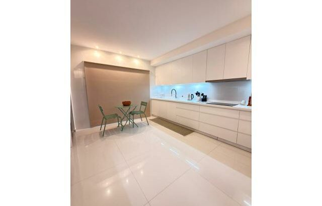 Arrenda-se Luxuoso Apartamento T3 mobilado no condomínio New life