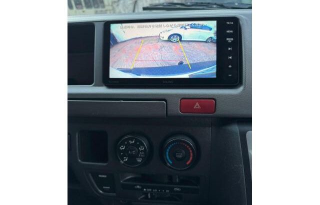 Vende-se Toyota Quantum 2010 recém chegado