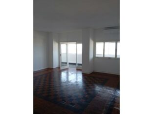 Vende-se Apartamento T4 na Julius Nyerere