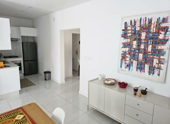 Vende-se T2 com Mobilia na Matola Fomento Condomínio