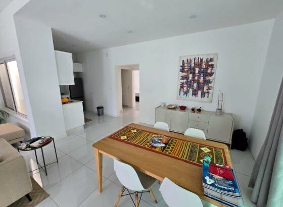 Vende-se T2 com Mobilia na Matola Fomento Condomínio