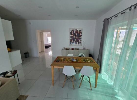 Vende-se T2 com Mobilia na Matola Fomento Condomínio