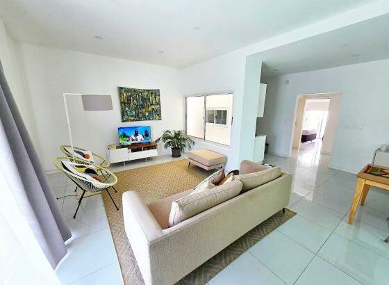 Vende-se T2 com Mobilia na Matola Fomento Condomínio