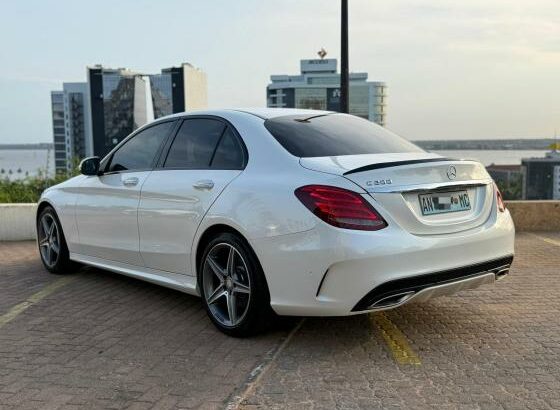 Mercedes C200 AMG Pack RECEM IMPORTADO