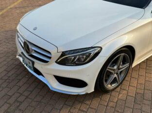 Mercedes C200 AMG Pack RECEM IMPORTADO