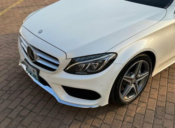 Mercedes C200 AMG Pack RECEM IMPORTADO