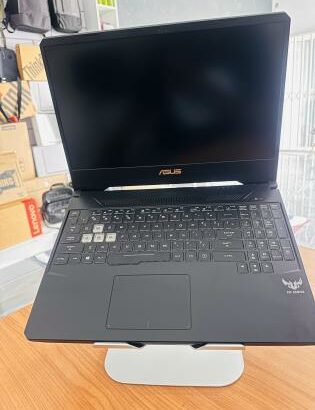 Atenção Gamers ,Programadores, Arquitetos e Designs a vossa hora de Brilhar e Trabalhar Com estilo + boa performance chegou Temos O Monstruoso: Asus T