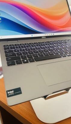 Dell Latitude 5550 Ultrabook Machine ,Intel Core Ultra 5-135U  14TH Generation (14CPUS) 16 GB DDR5 SDRAM , 512 GB SSD NVMe , Intel R Graphics Display