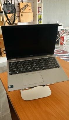 Dell Latitude 5550 Ultrabook Machine ,Intel Core Ultra 5-135U  14TH Generation (14CPUS) 16 GB DDR5 SDRAM , 512 GB SSD NVMe , Intel R Graphics Display