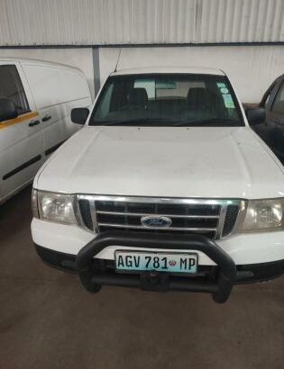 Ford ranger 2.5 Diesel Manual 4X4 Cabine meia