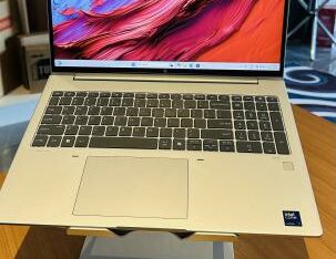 Lap Top Hp Probook 460 16 Inch G11 Notebook PC 15 th Generation Intel Core Ultra 7 155U (14CPUS )1.70 GHZ ,16 GB DDR5 SDRAM, 512 GB SSD , Limpinho Com