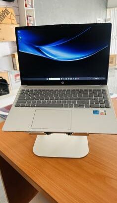 Lap Top Semi Novo HP Lap Top 15-fd0xxx 15.6 inch G9 Intel Core I5-1334U 13 th Gen  (12 CPUs)1.30GHZ , 16 GB DDR5” SDRAM , 1TBSSD , Intel UHD Graphics,