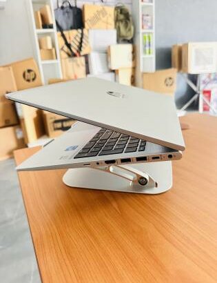 Lap Top Semi Novo HP Probook 450 15.6 inch G9 Intel Core I5-1335U 13 th Gen  (12 CPUs)1.30GHZ , 8 GB DDR5 SDRAM , 512 GB SSD , Intel UHD Graphics, Tec