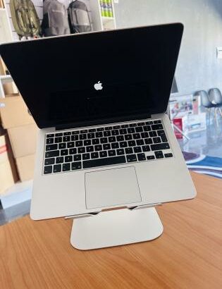 MacBook Pro 2015 Retina Display Intel Core I5 2.70 GHZ , 8 GB RAM 128 GB SSD , 14 polegadas Teclado Luminoso,Intel Íris Xe Graphics, Preço 27.500.00MT