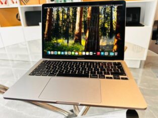 MacBook Pro 2018 Retina Touchbar i5 8GB RAM 256GB SSD 13.3”