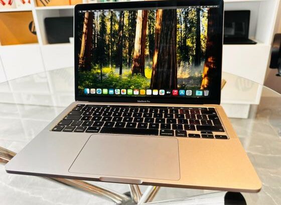 MacBook Pro 2018 Retina Touchbar i5 8GB RAM 256GB SSD 13.3”